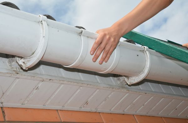 Gutter Reattachment in Leesburg